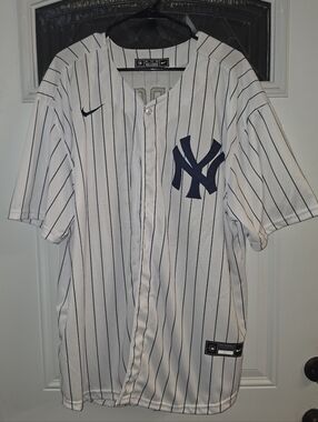 Nike New York Yankees White Pinstripe Baseball Jersey "NWOT"